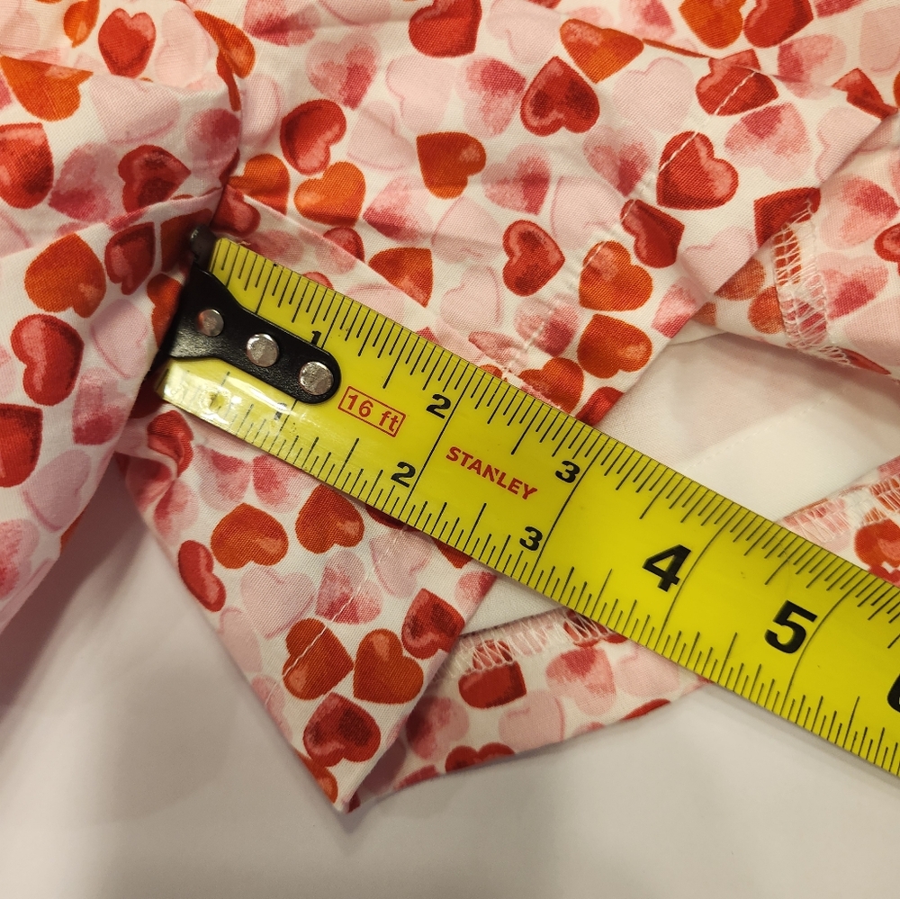 Women's Red Heart-Print Strap Romper - Picture 8 of 11